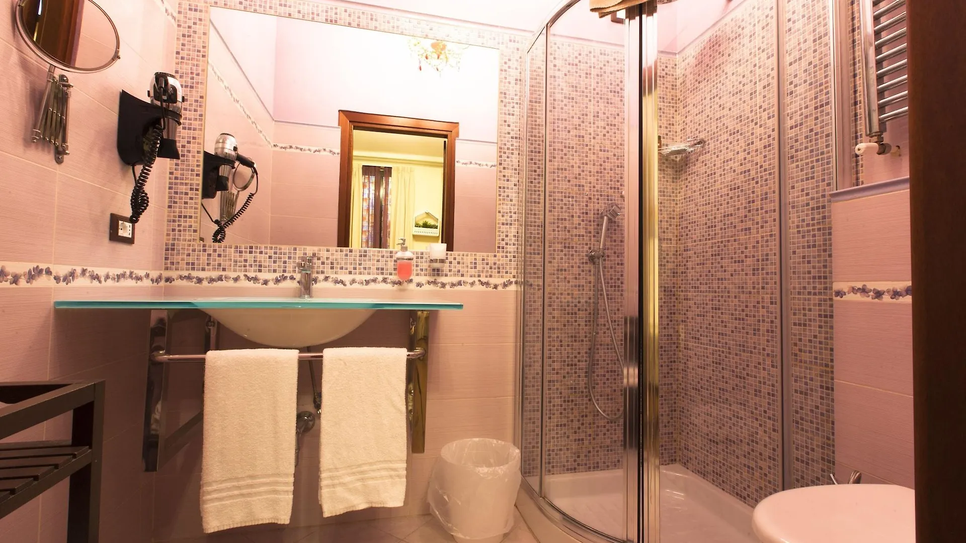 Hotel Ester Florens