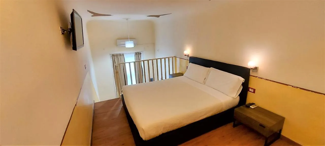 Hotel Ester Florens