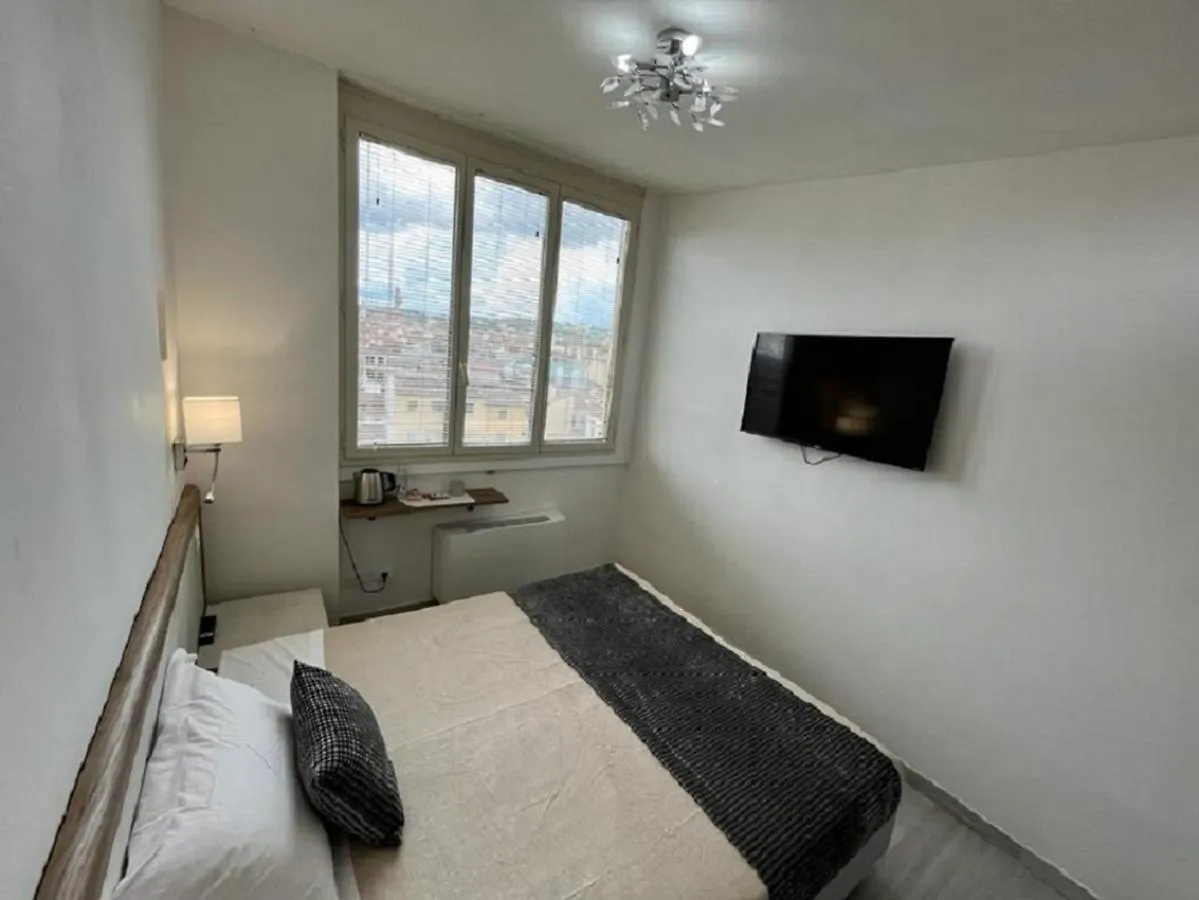 Hotel Ester Florens 3*,